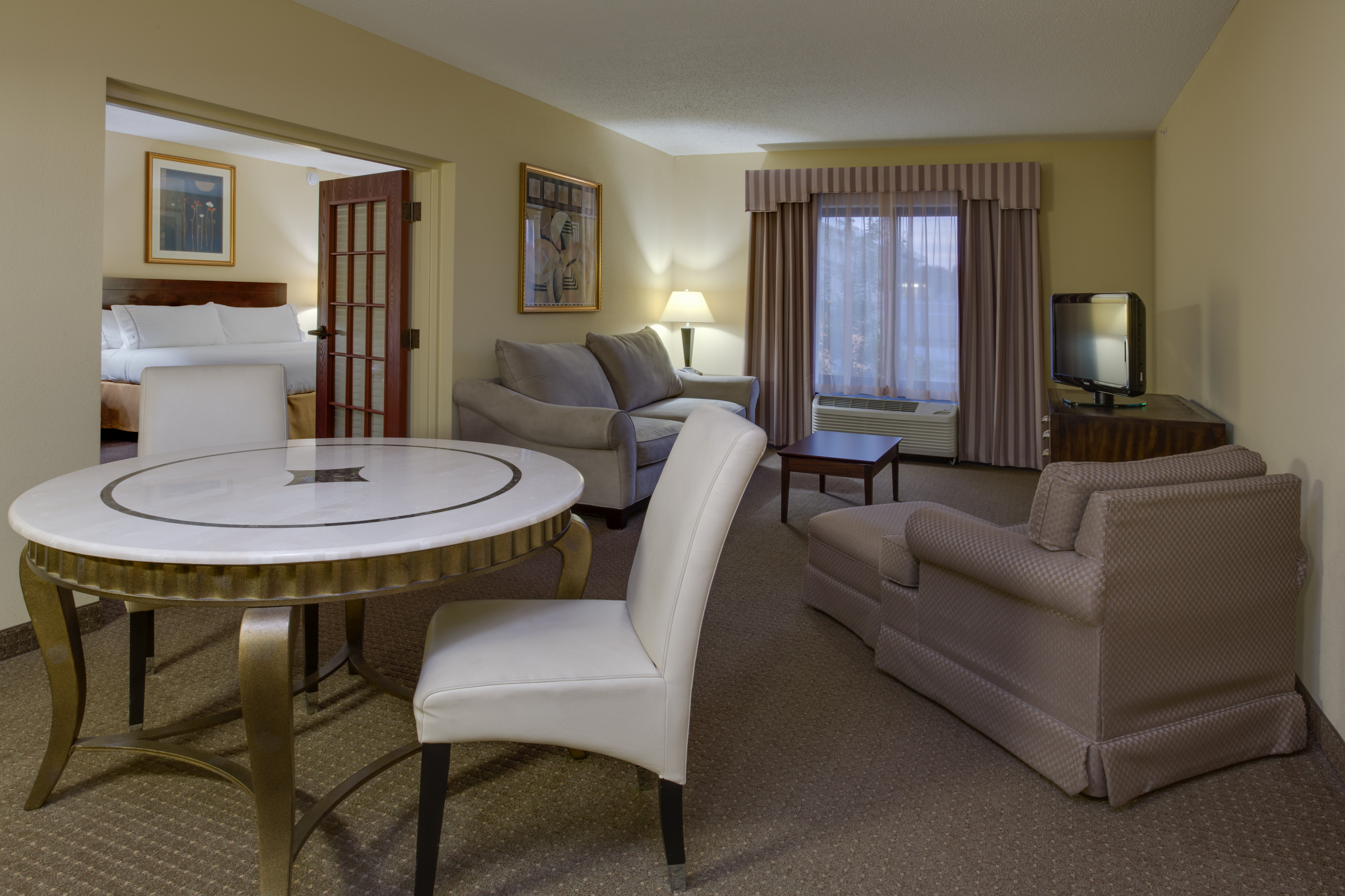 Holiday Inn Express Hotel & Suites Sebring 46/73