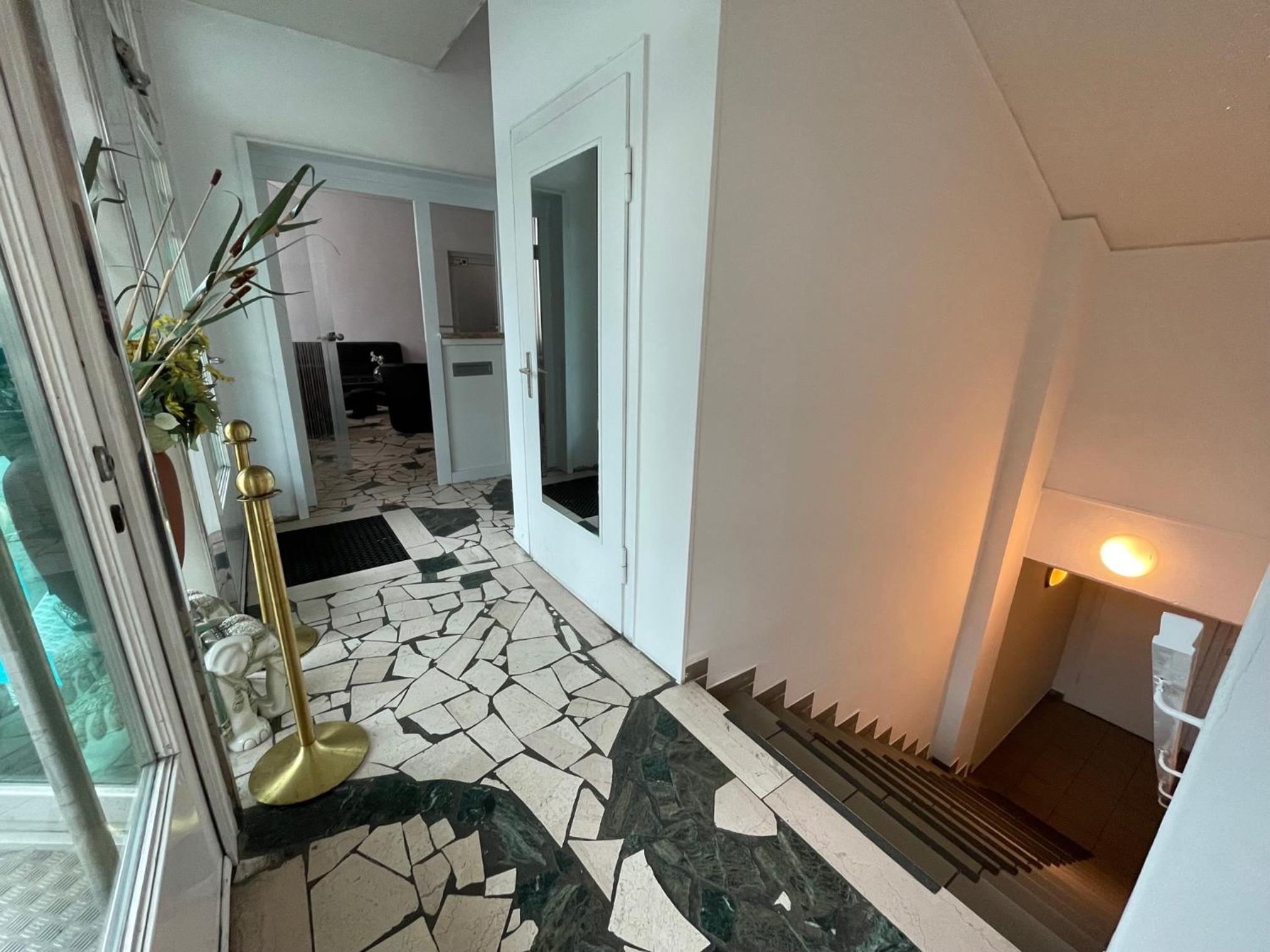 Hotel Tyros am Weidendamm 32/35