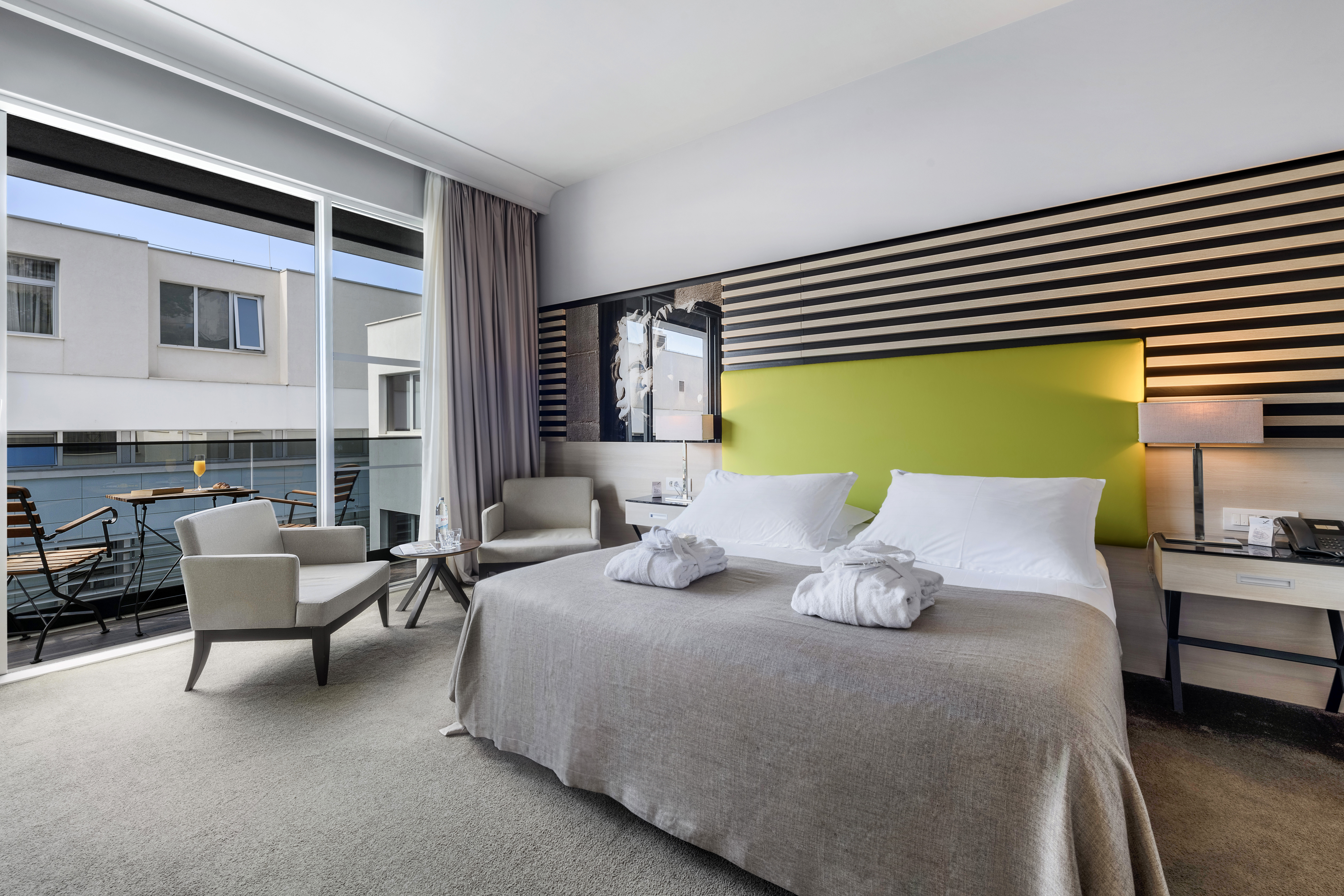 غرفة تنفيذية، Lero Hotel 3/9