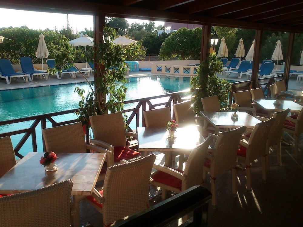 Summer Memories Hotel Apartments 18/38