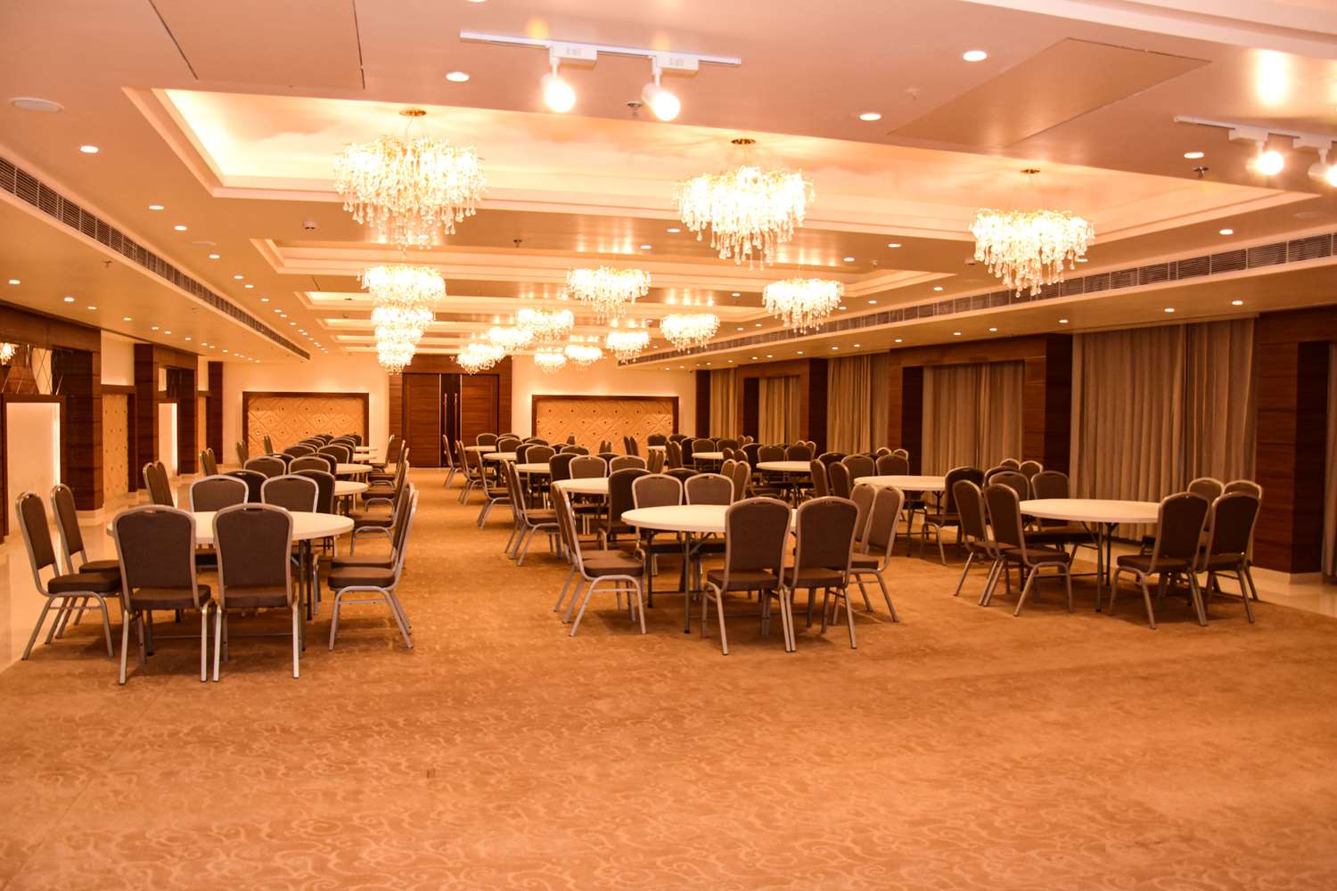 Comfort Inn Lakhimpur - Adults Only 18/19