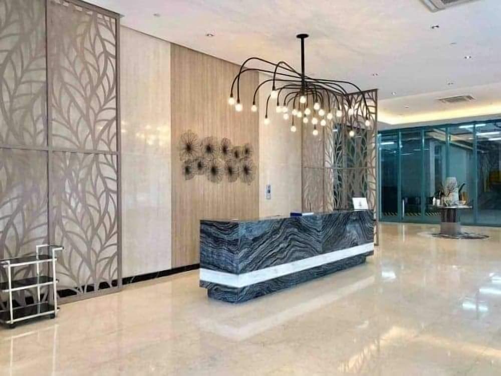One Uptown Residence Bgc 21/50