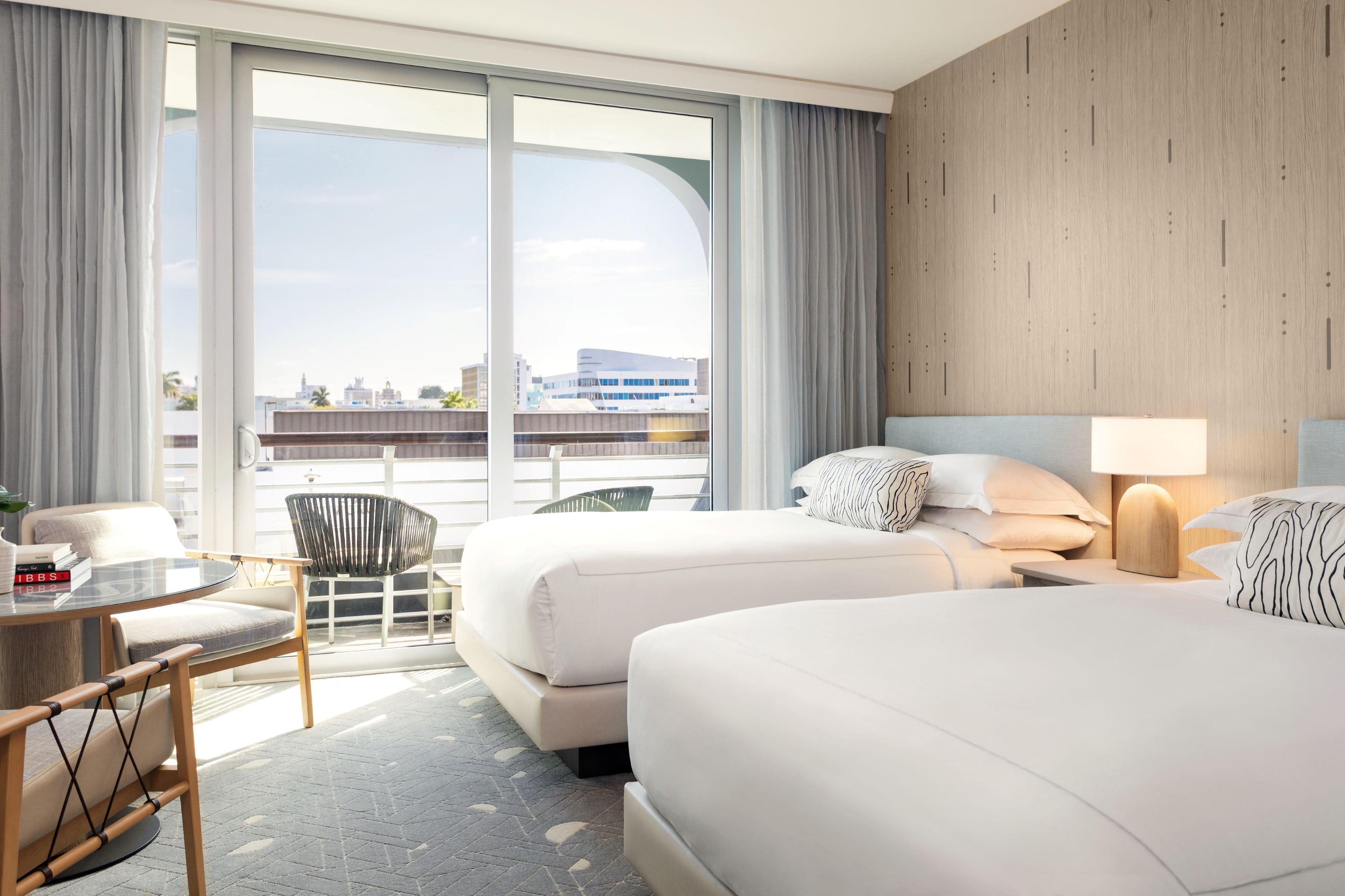 Premium, Double Bed, City View