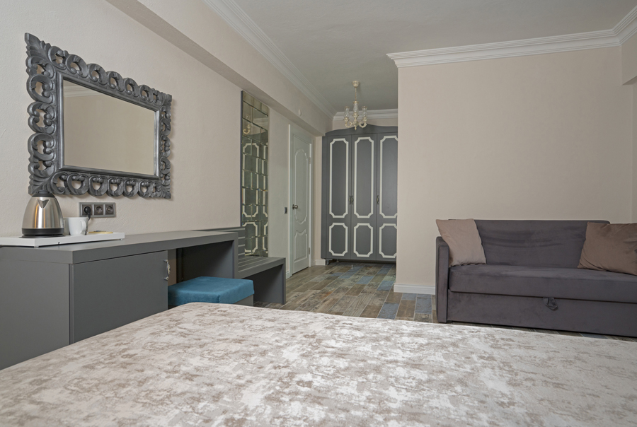 Otto Palace 25/49