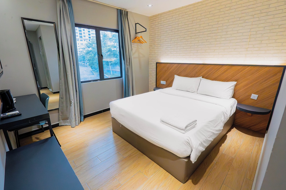 Hotel 99 Seri Kembangan Serdang 10/41