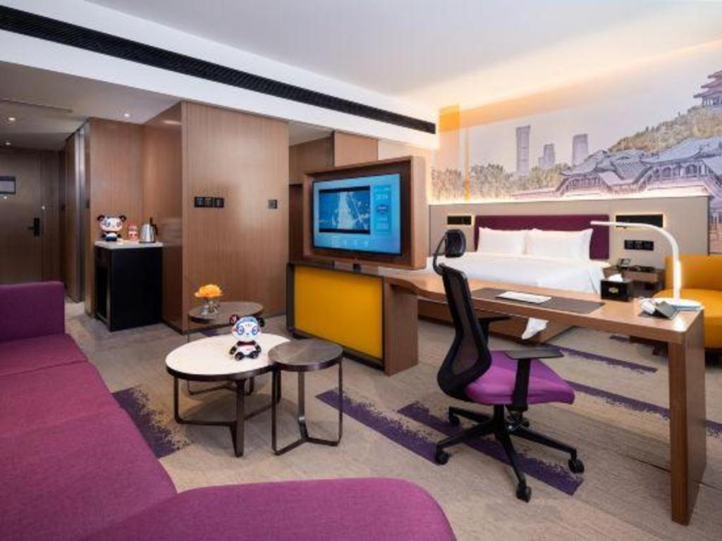 Lize Business District Hampton by Hilton 40/43