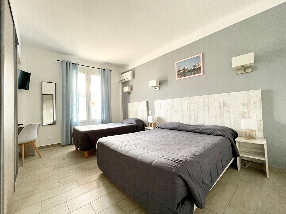 Hotel Les Palmiers En Camargue 20/50