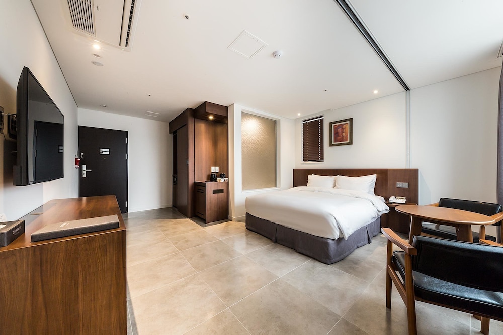 CS Premier Hotel Seoul 7/23