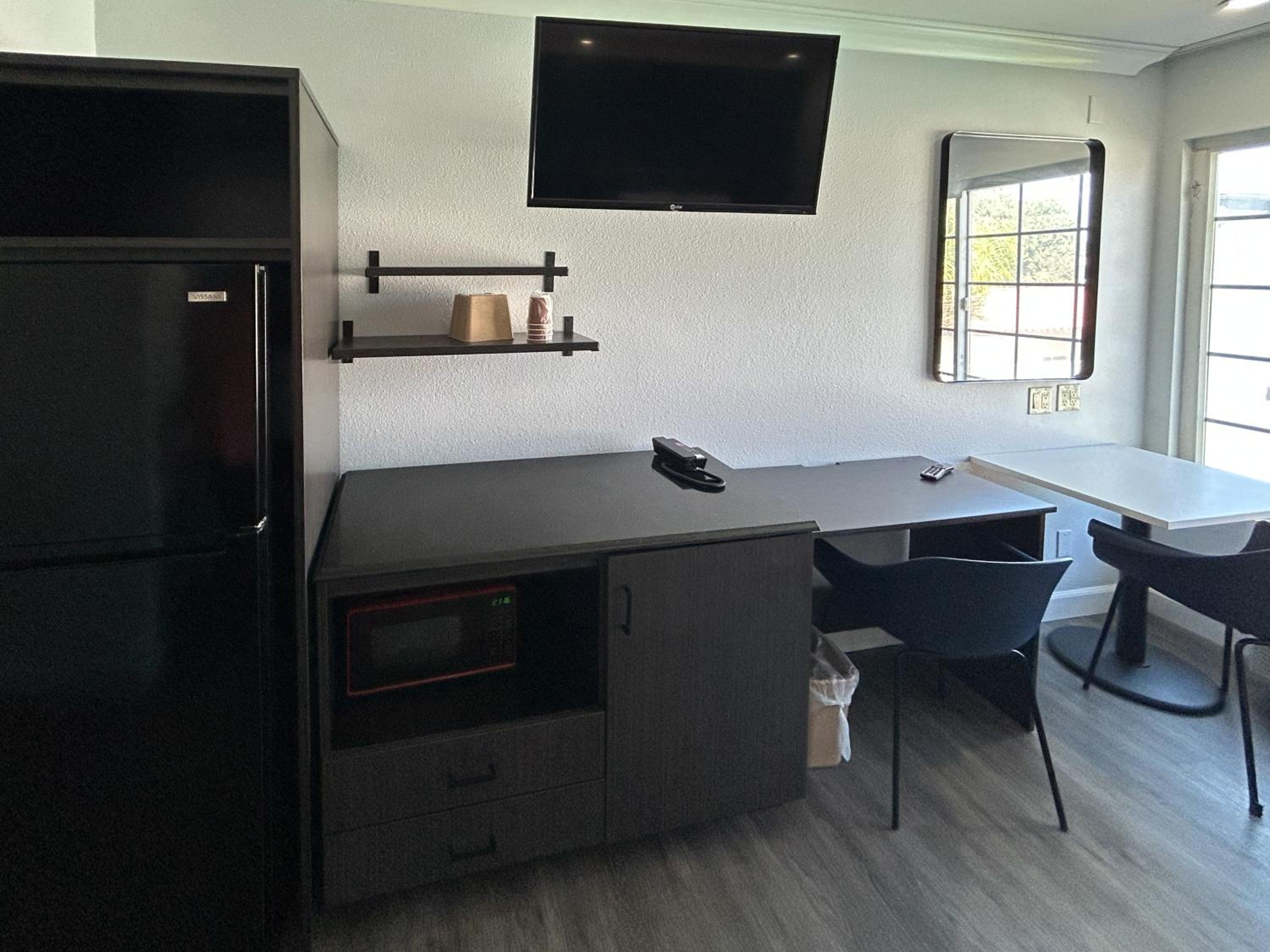 Studio6 Suites Buena Park, CA – Anahiem/Near Maingate Knotts 27/33
