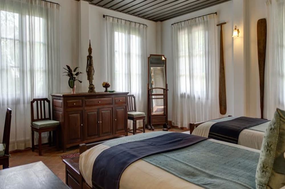 Satri House 34/74
