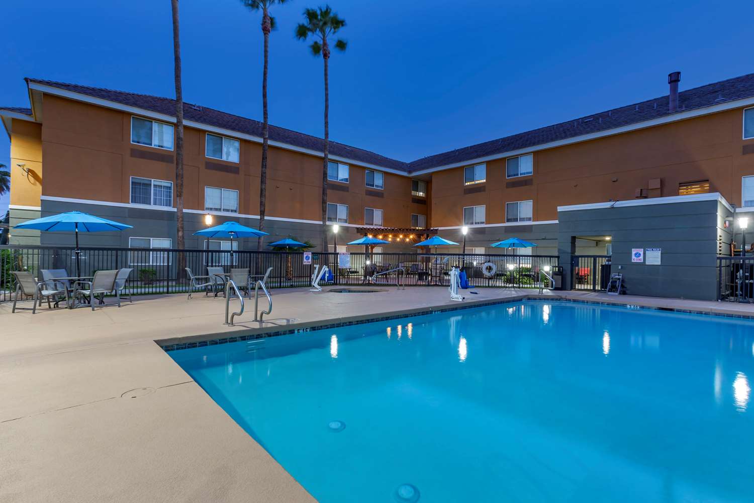 Best Western North Phoenix Hotel 73/76