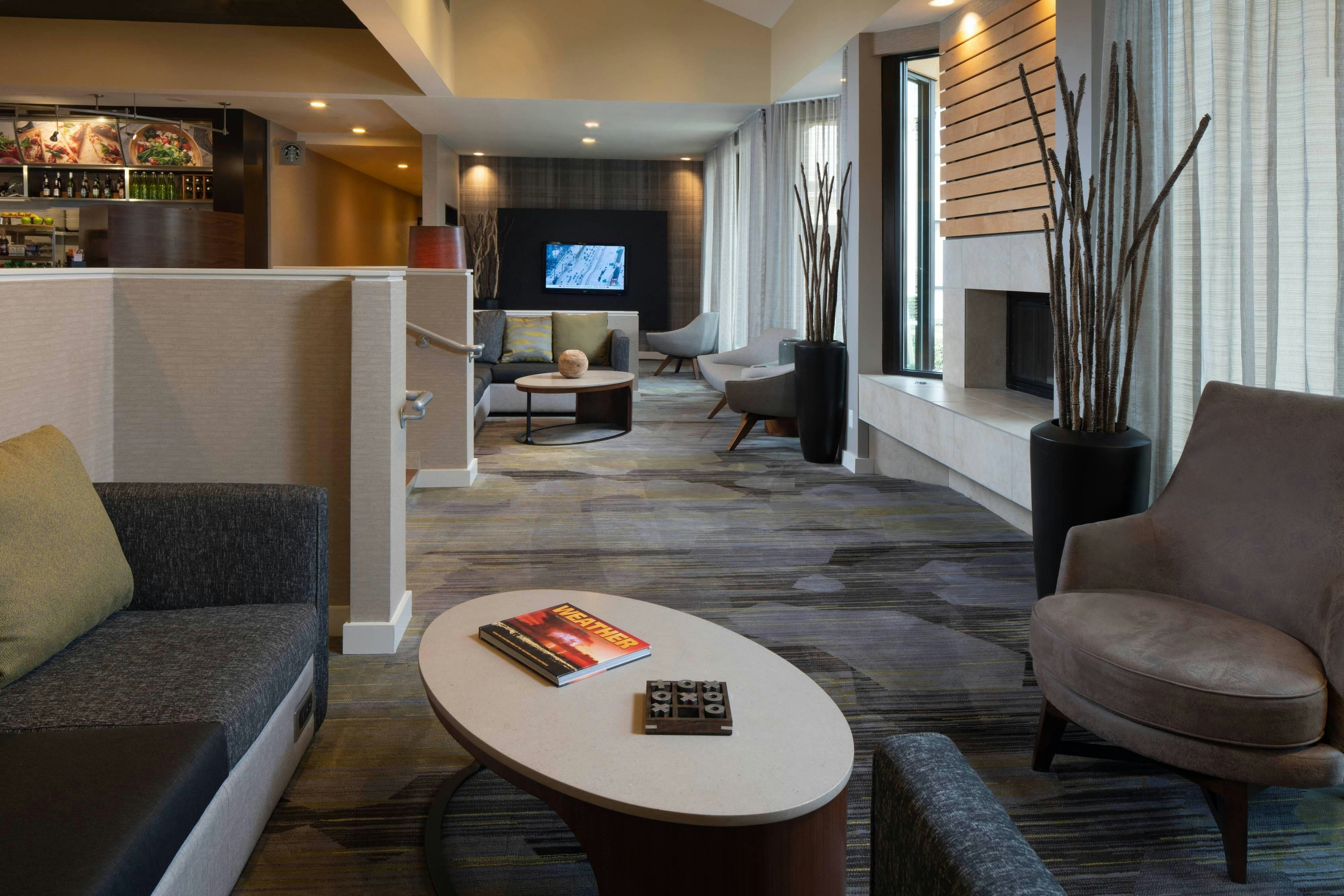 Courtyard by Marriott St Louis Creve Coeur 24/26