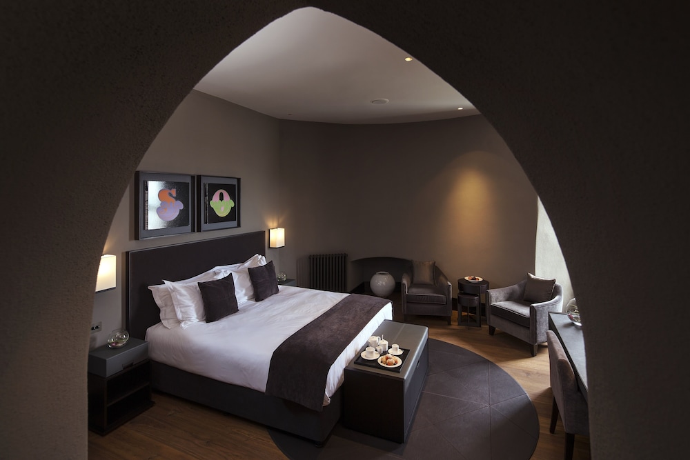 Twr Y Felin Hotel 12/50