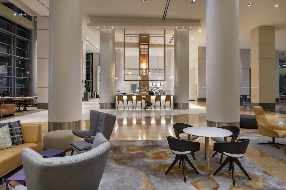 Hyatt Regency Denver 41/77