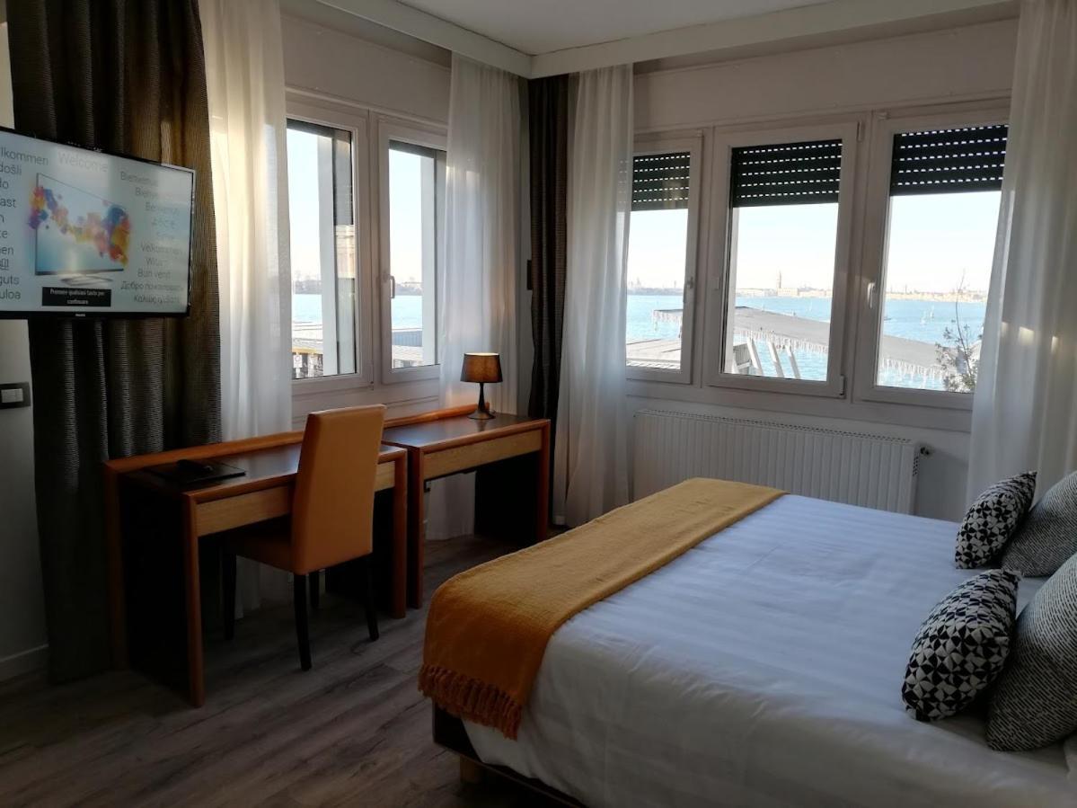 Room, Double Bed, Lagoon View