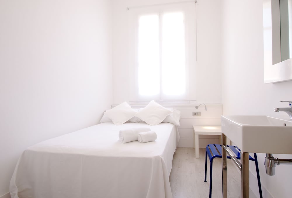 Dingdong Express Hostel 23/33