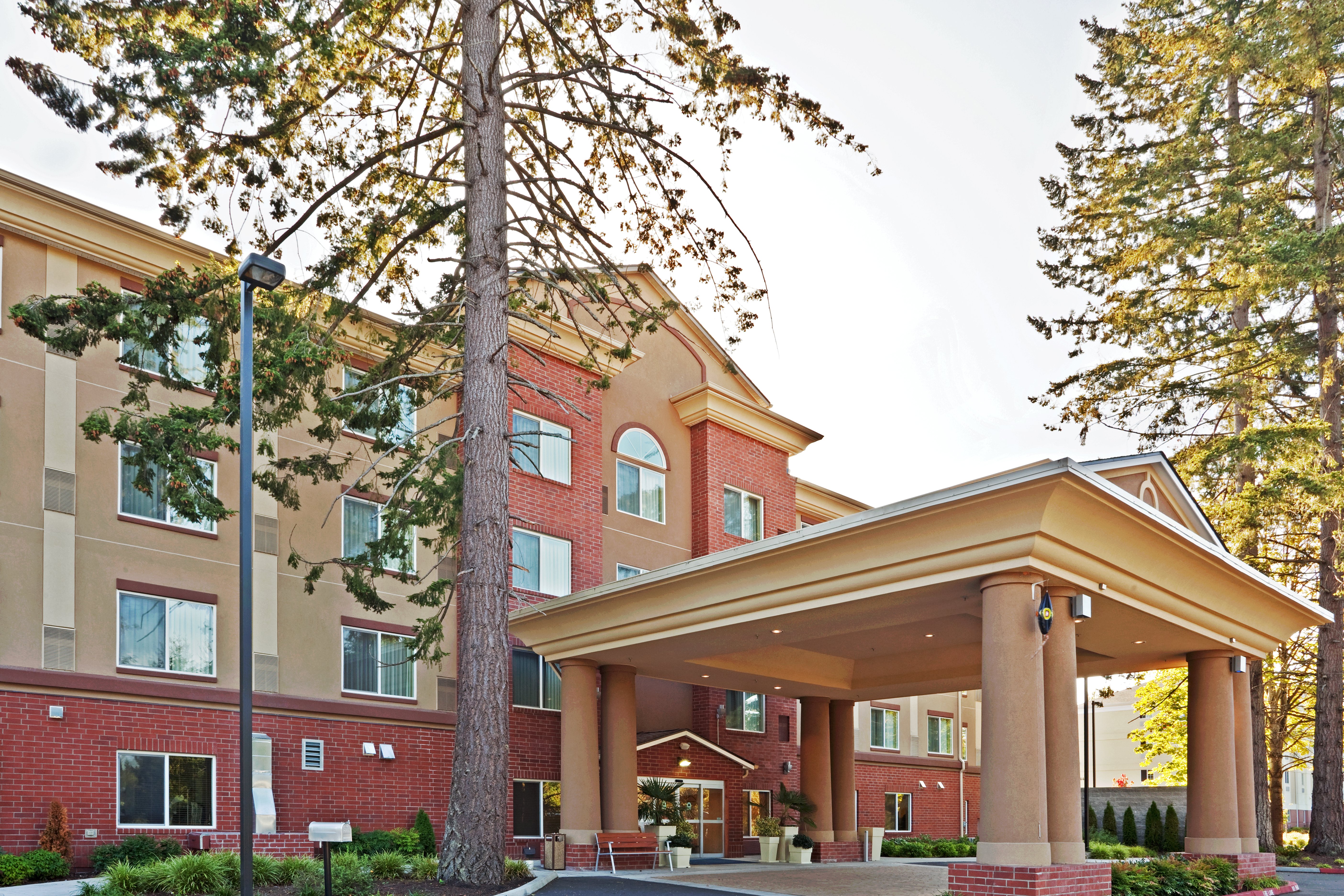 Holiday Inn Express Hotel & Suites Lacey-Olympia 4/49