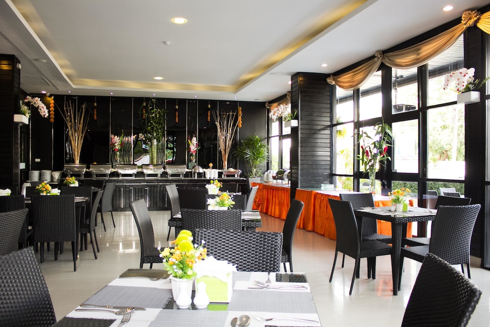 Golden Tulip Essential Pattaya 50/65