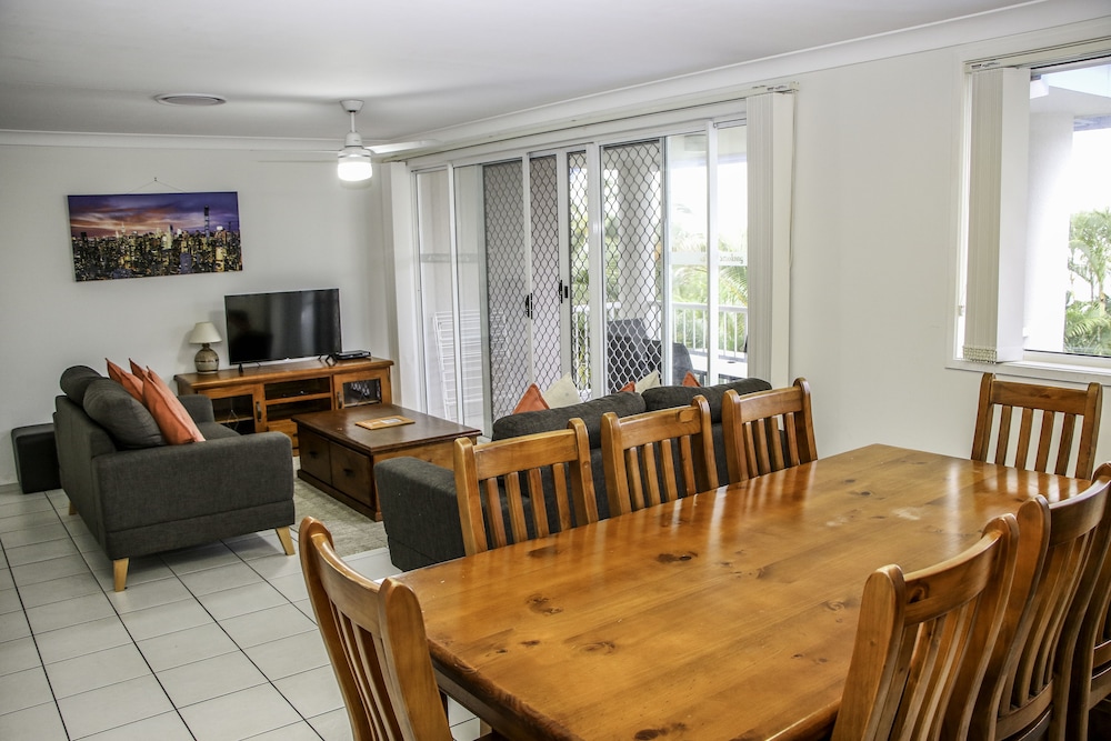 Surfers Beach Holiday Apartments 25/45