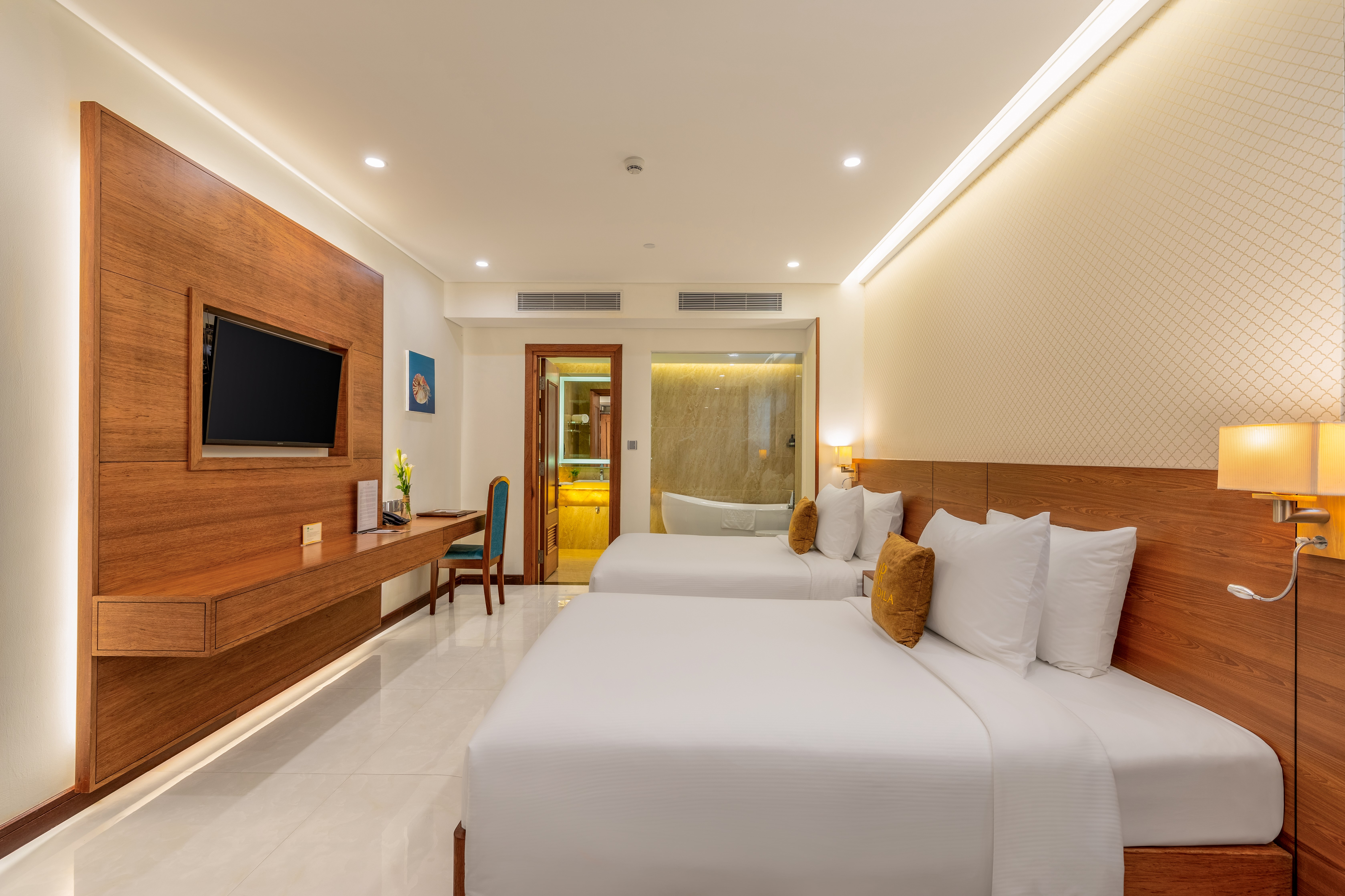 Deluxe, Twin Beds