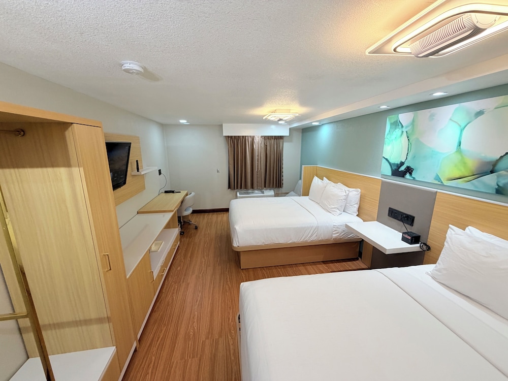 غرفة ديلوكس بسريرين كوين، Wyndham Garden Salina Conference Center 6/10