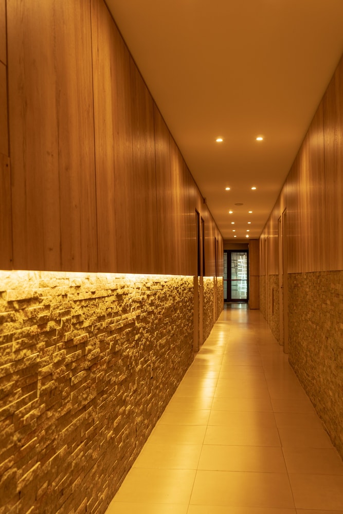 Hotel AATRAC 18/50