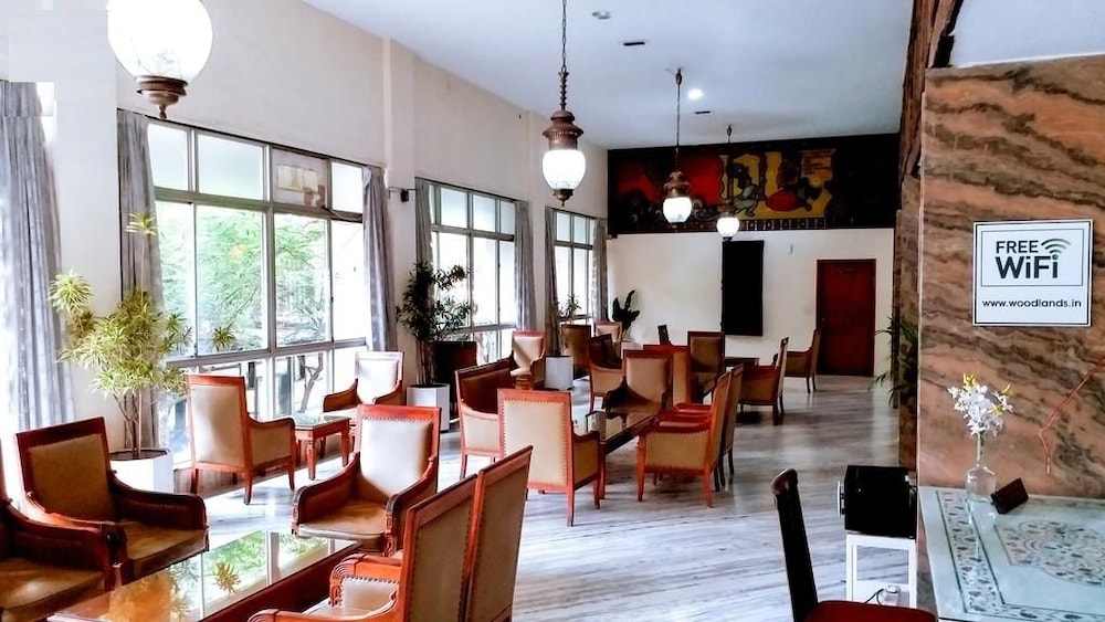 WOODLANDS HOTEL 39/50