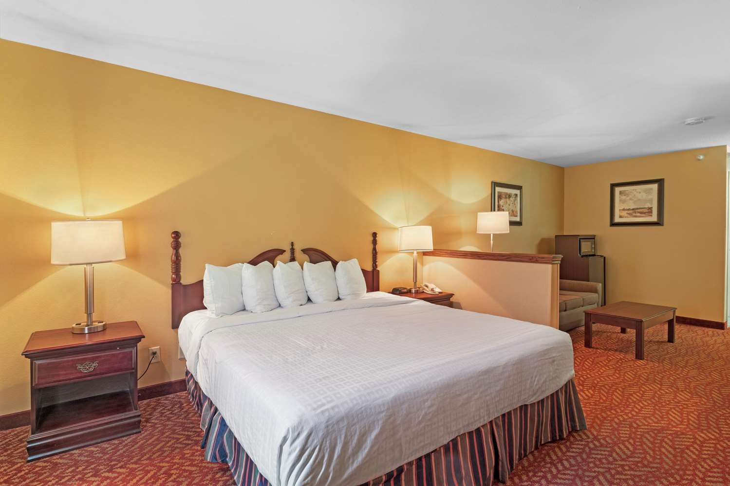 Suite, King Bed