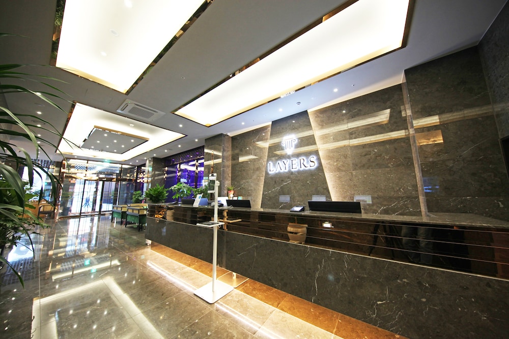 Layers Hotel Hadan 2/50