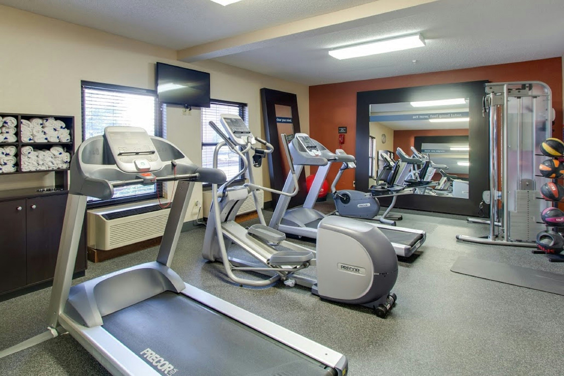 Hampton Inn Salina 25/46