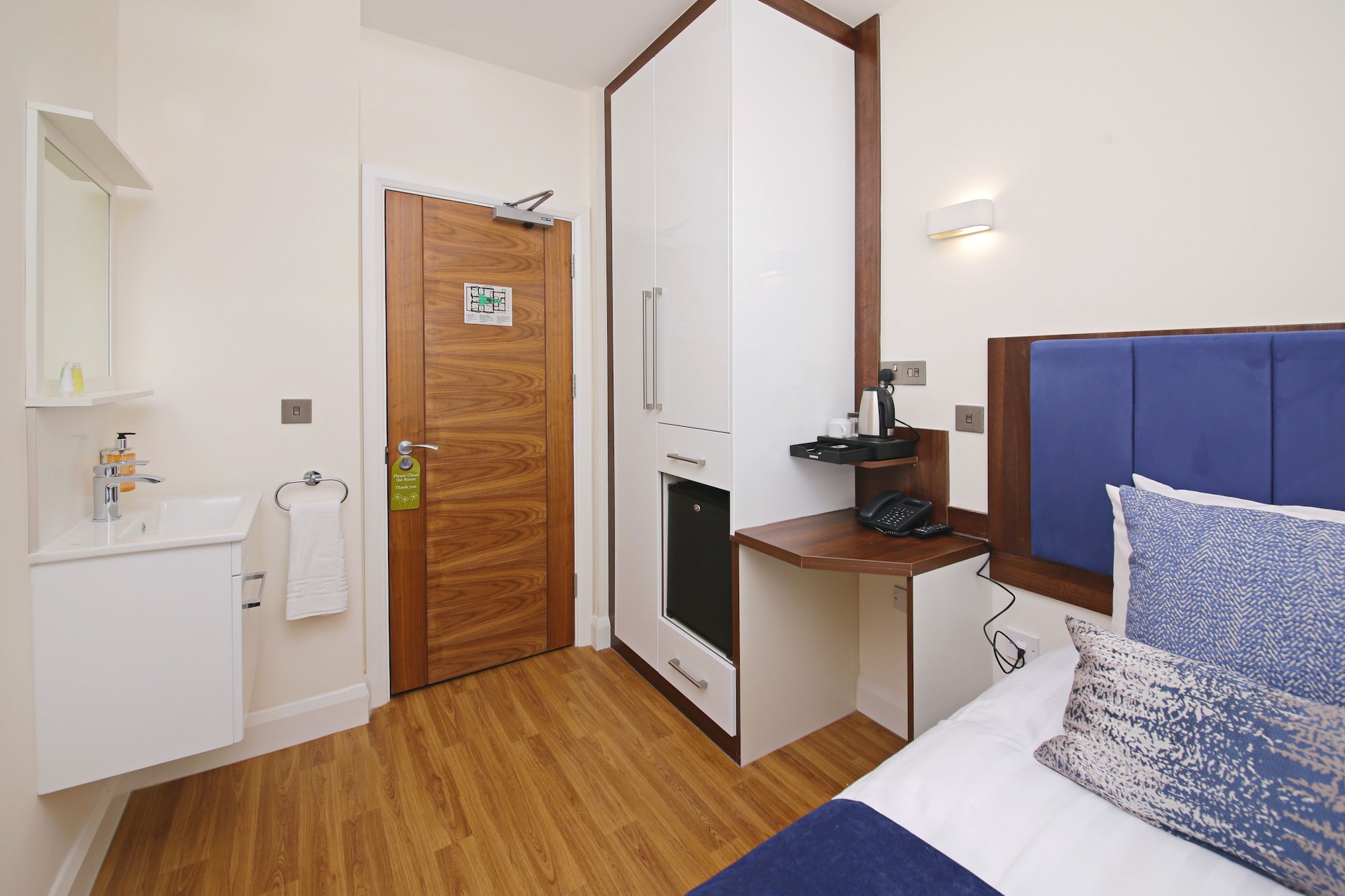 غرفة كلاسيكية مفردة بسرير فردي بحمام مشترك، Imperial Guest House 3/4