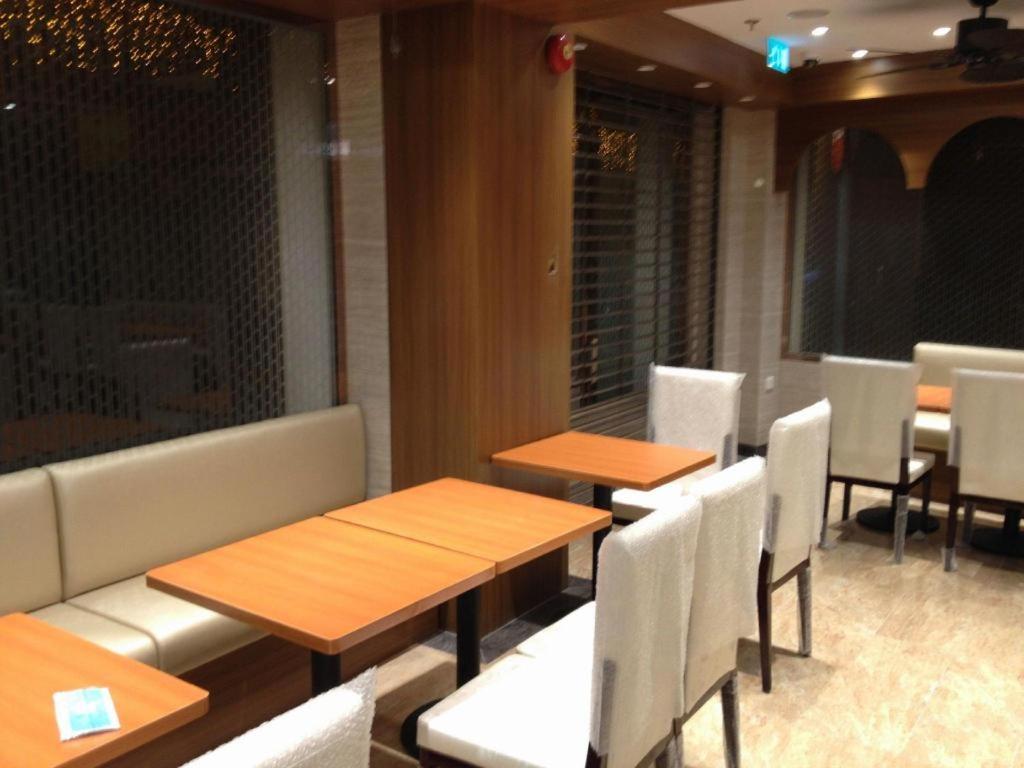 Hong Thai Hotel 23/35