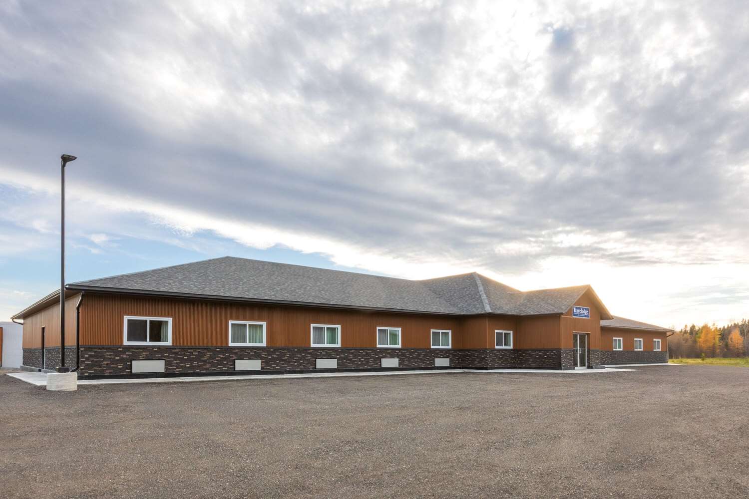 Travelodge By Wyndham Cochrane 6/32