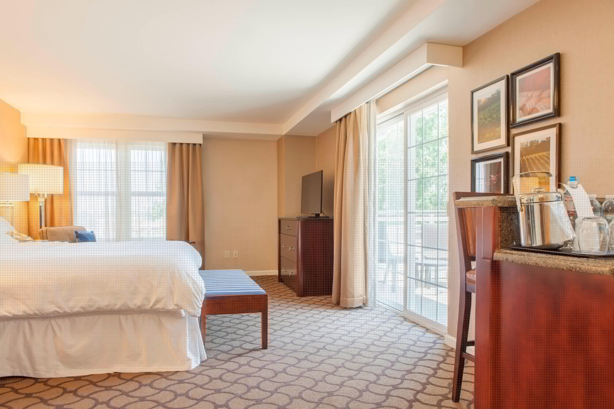 Room at Sheraton Sonoma Wine Country Petaluma, PETALUMA - CA