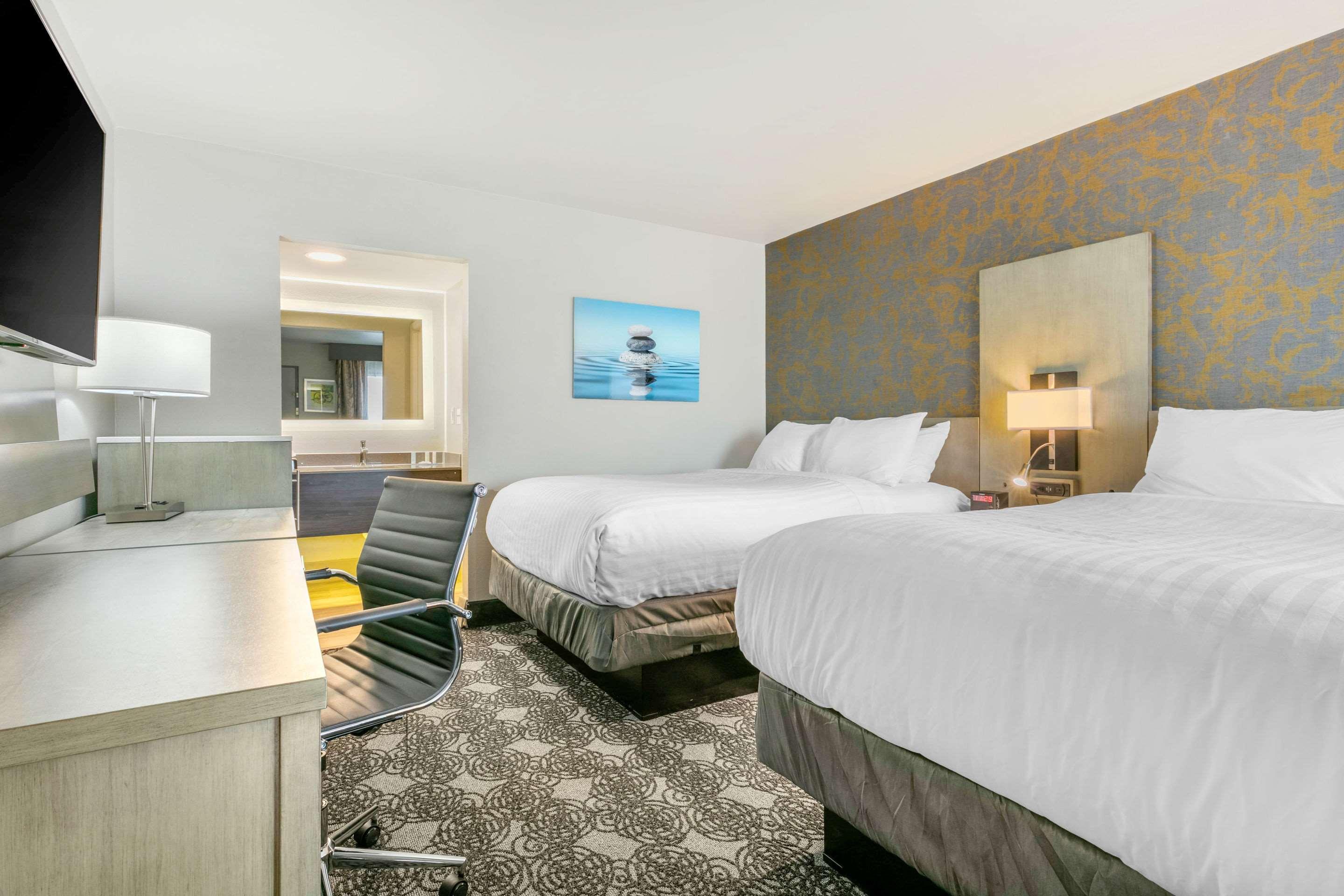 UPGRADE, SUITE, 2 QUEEN BEDS