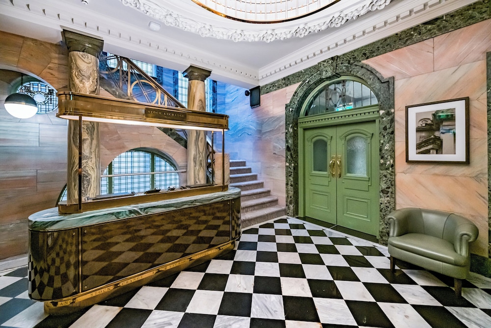 Stock Exchange Hotel 12/46