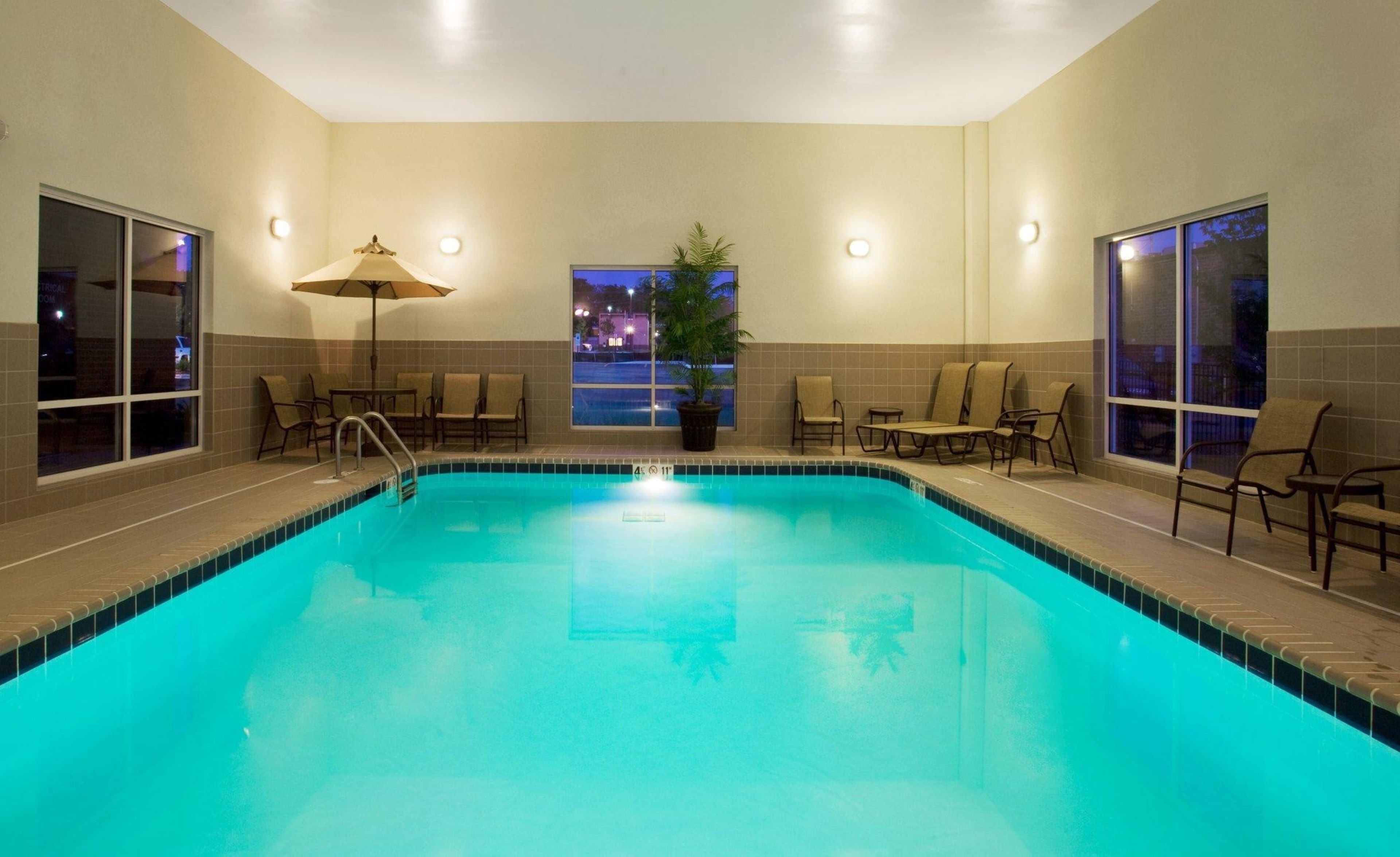 Holiday Inn Express Hotel And Suites Lake Zurich Barrington 26/45