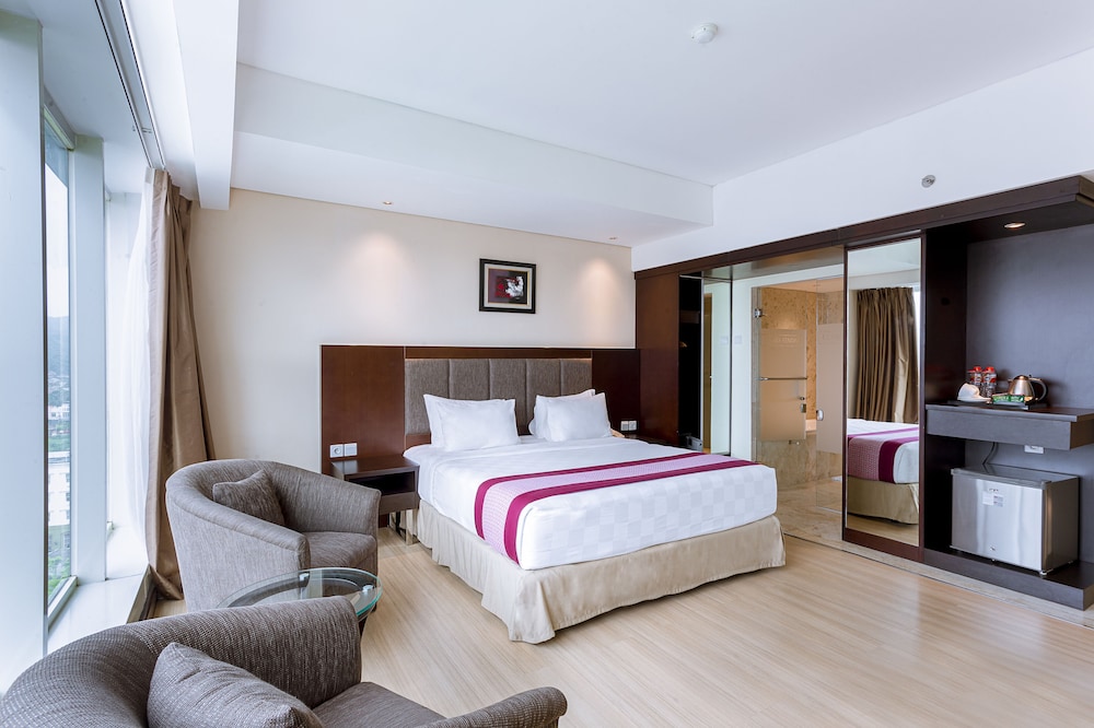 Claro Hotel Kendari 16/62