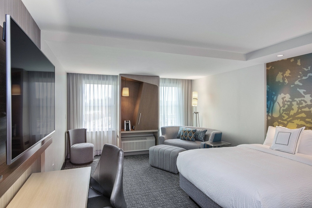 Courtyard By Marriott Raleigh Cary/Parkside Town Commons 14/52