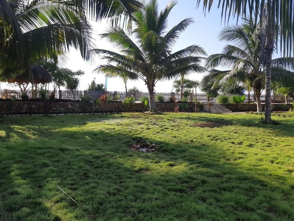 Rua Beach Resort Sumba Island 33/50