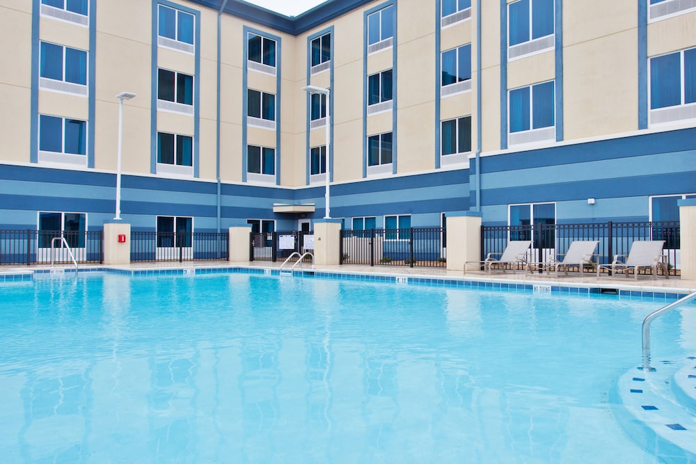 Holiday Inn Express Hotel And Suites Warner Robins North West 1/40
