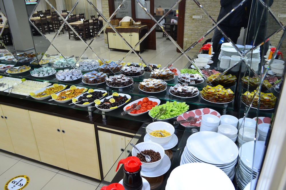 Adana Kucuksaat Hotel 27/37