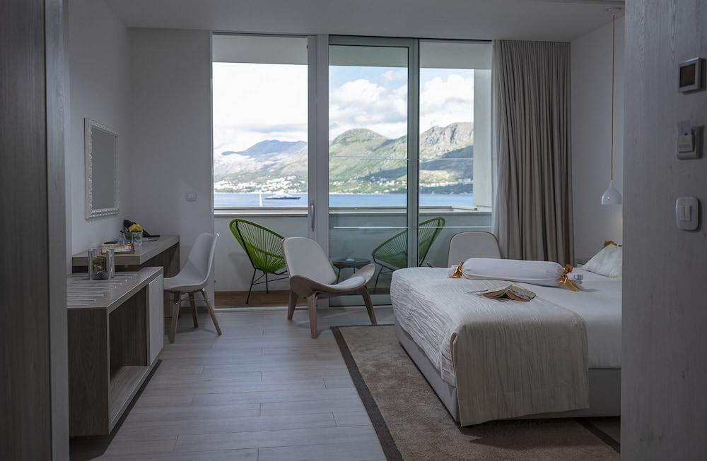 Hotel Cavtat 52/68