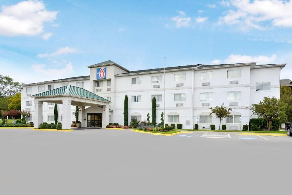 Motel6 Dallas, TX - North - Richardson 3/55