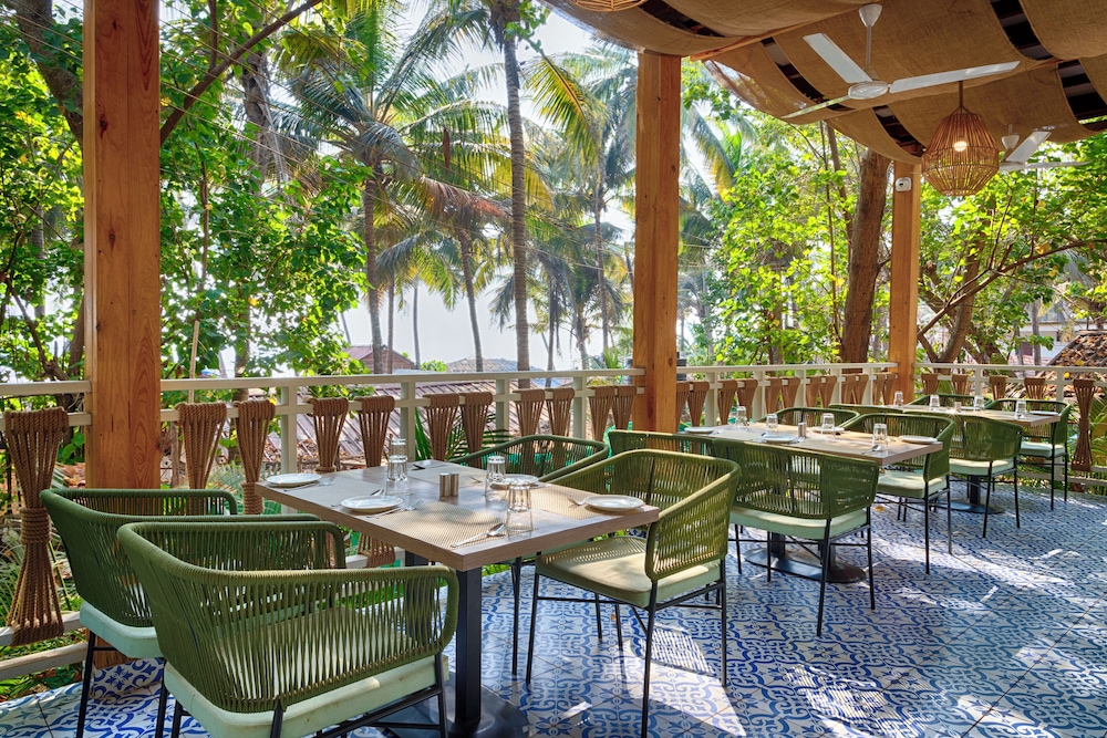 Aralea Beach Resort by Stone Wood Morjim 20/47