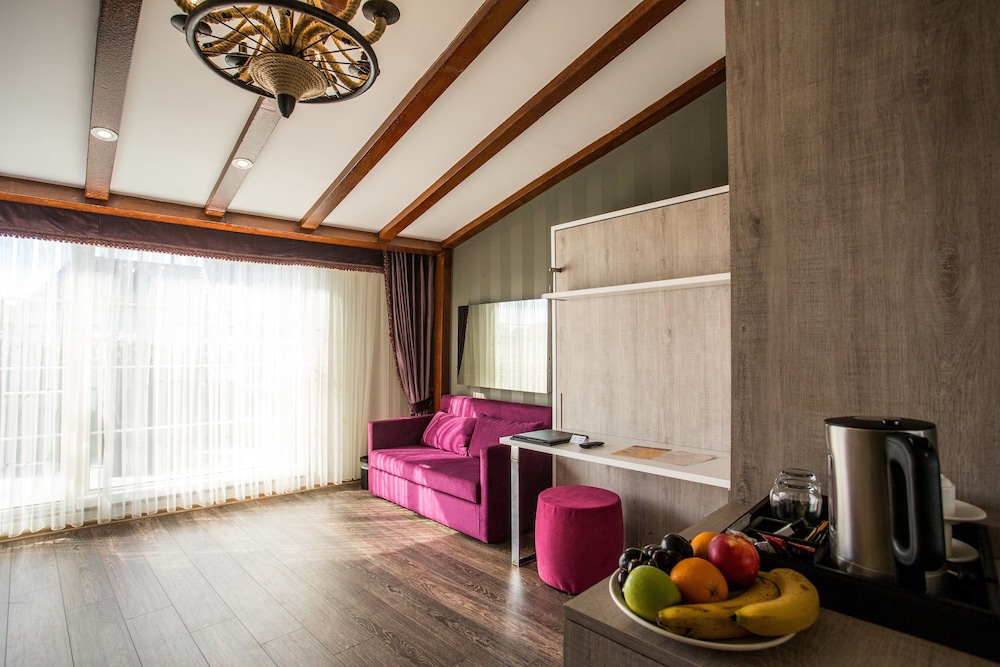 Beyond Style Hotel 56/68