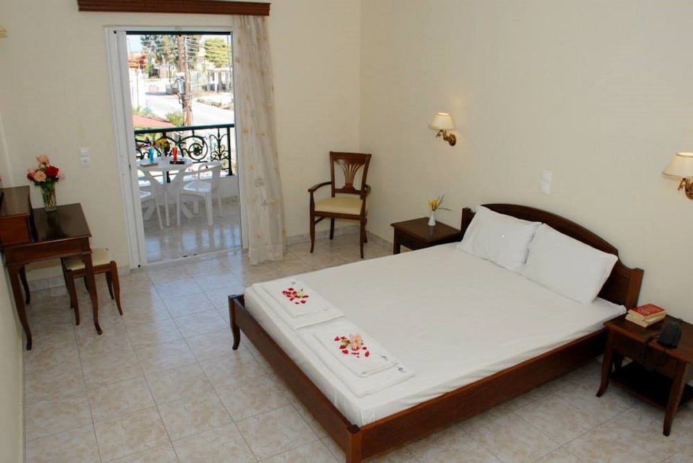 Aphrodite Hotel 16/34