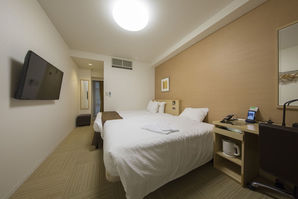 ROOM, 1 QUEEN AND 1 SINGLE BED, WITH EXTRA BED