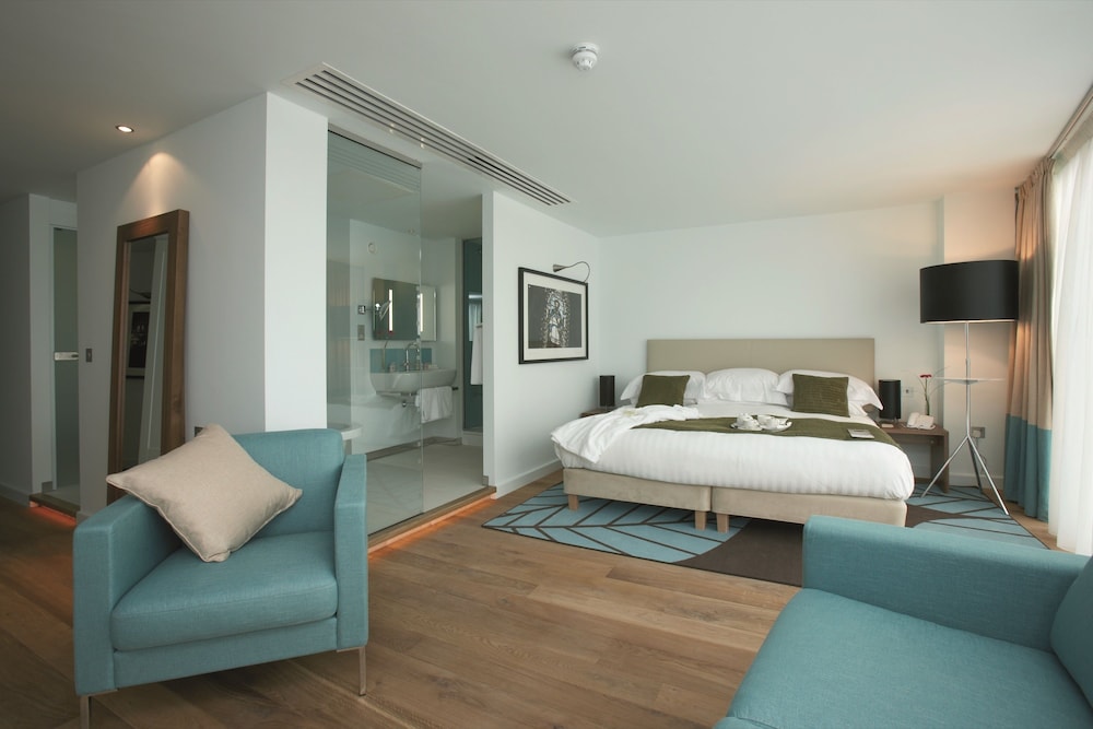 Abode Chester 26/47