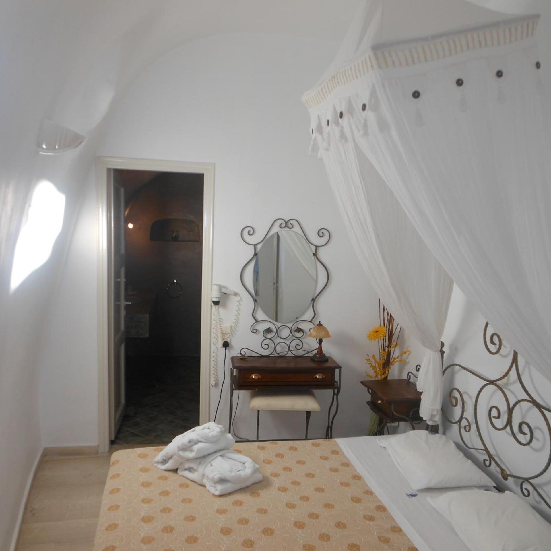 Traditional, Apartment, Near the Pool